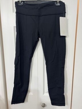 NWT 2012 Lululemon Black Athletic Leggings Wm 8 activewear performance running
